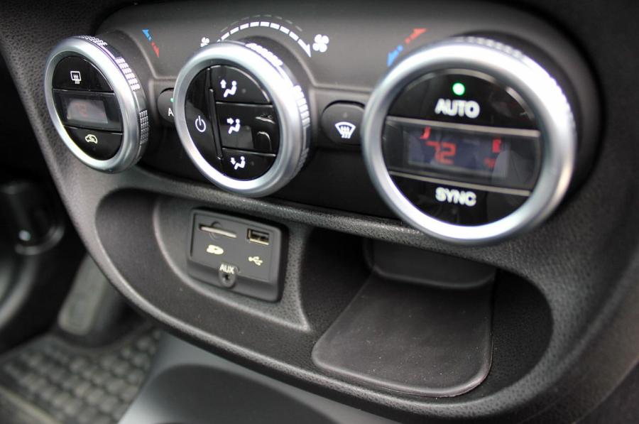  Fiat 500L 2014 года  (фото 119 из 138)